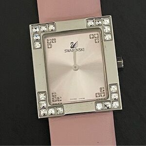 JUST IN Swarovski Women's Watch Crystal Accents Light Pink Strap Vintage